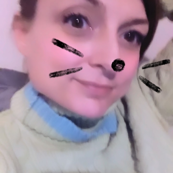 Meet your Posher, Jennifer - Picture 6 of 6